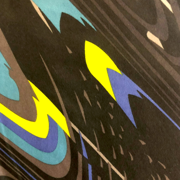 Fabletics New Luna Reversible Infinity Scarf Black Blue Gray Swirl Print - Picture 8 of 9